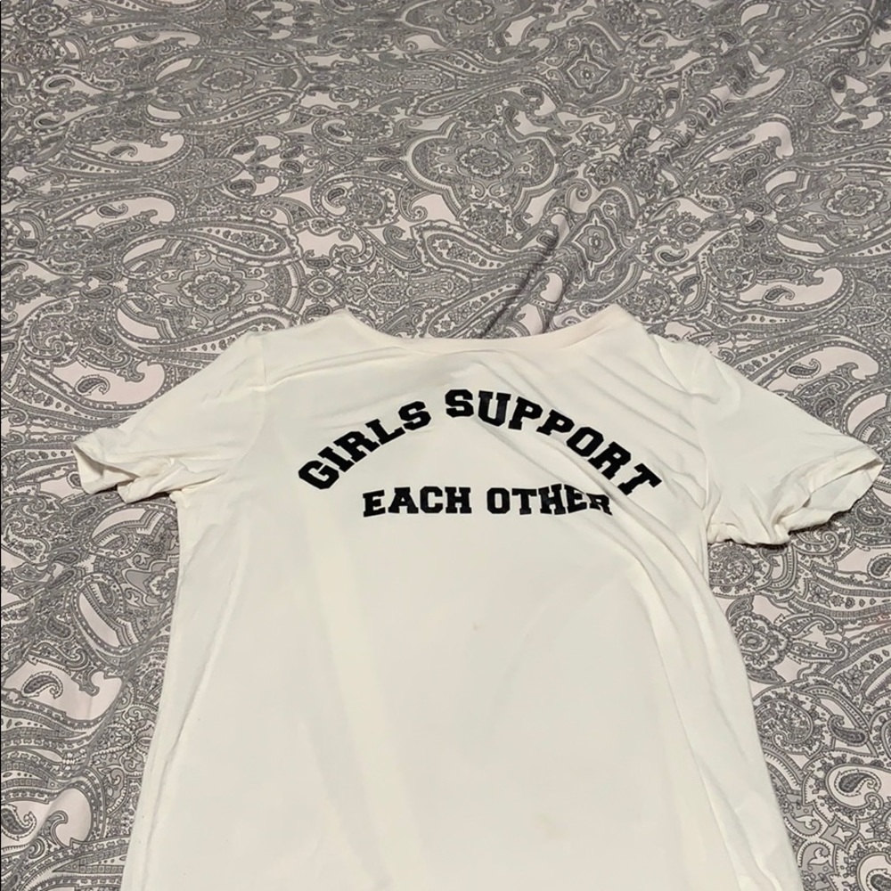 White tee shirt
